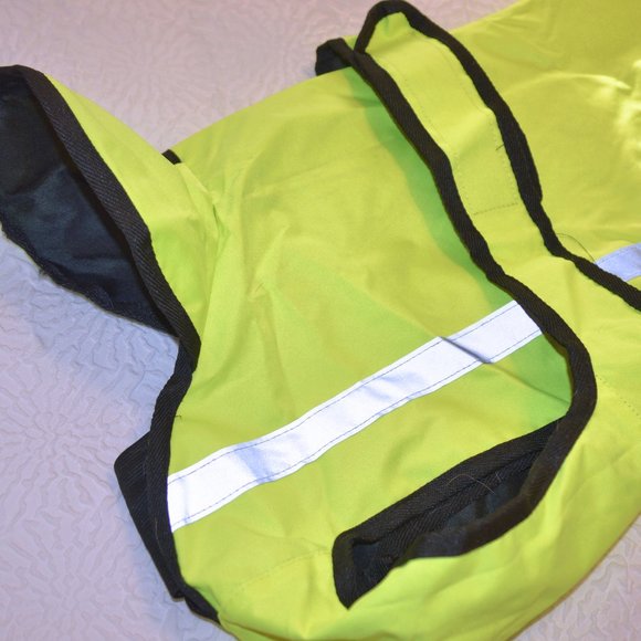 8/$20 High Visibility Unlined Dog Rug - Yellow - Large (22") - Picture 6 of 7